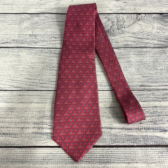 Vineyard Vines Custom Republic Eagles Pink 100% Silk Tie - Picture 5 of 5